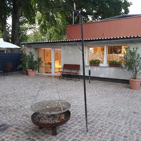 Ferienwohnung Lindenhof, Zentrumsnah Mit Terrasse Und Grillmoeglichkeit Magdeburg Ngoại thất bức ảnh